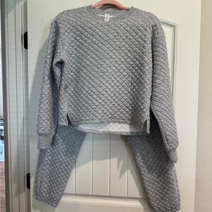 Gray Quilted Women's Sweat Set